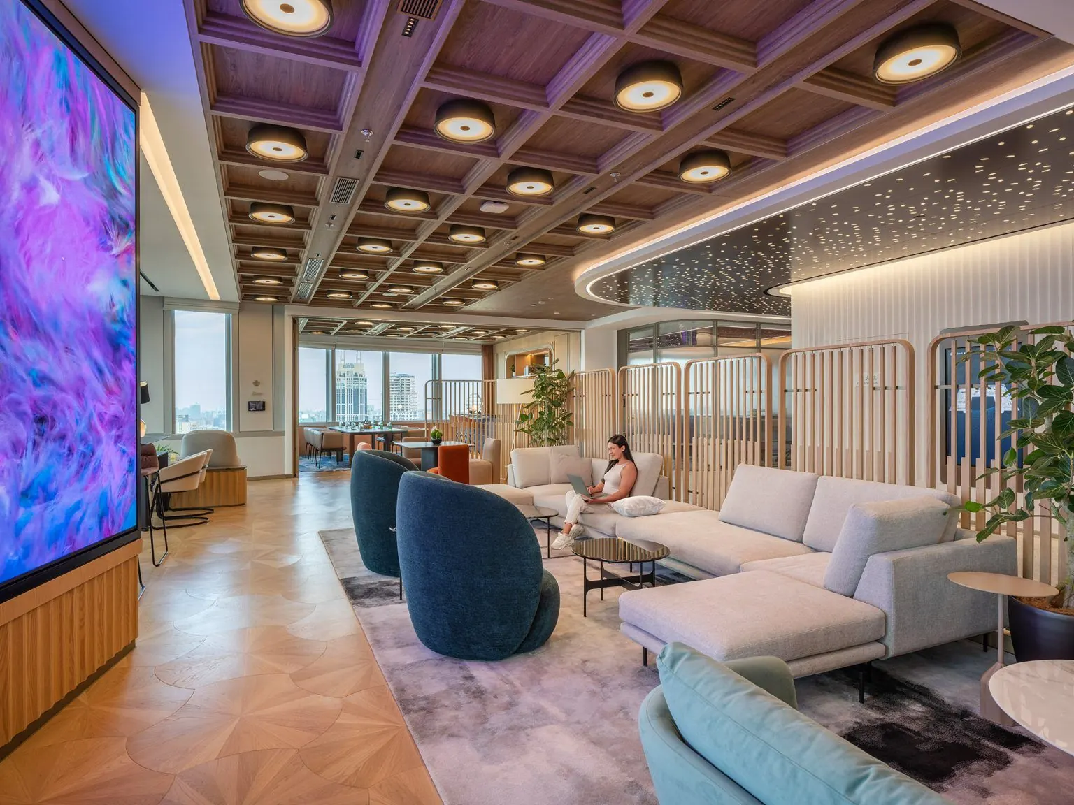 Tenant lounge on the 38th floor of HKRI Taikoo Hui, Shanghai