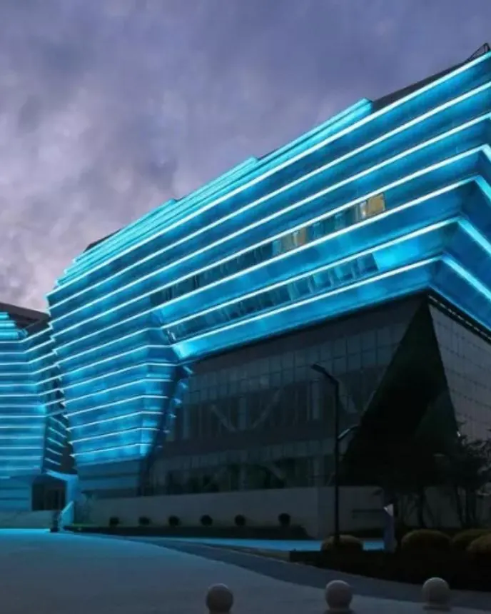 Fuzhou Straight Youth Center at night